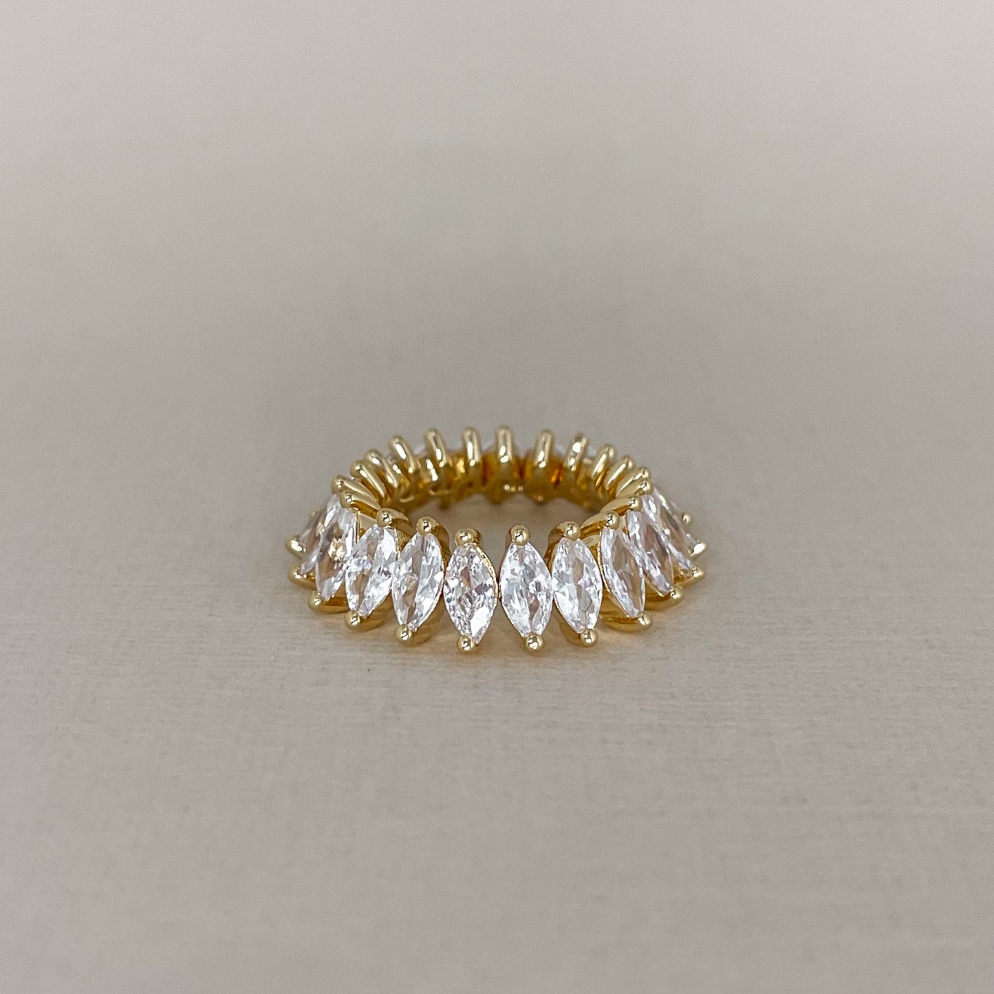 NAVETTE RING