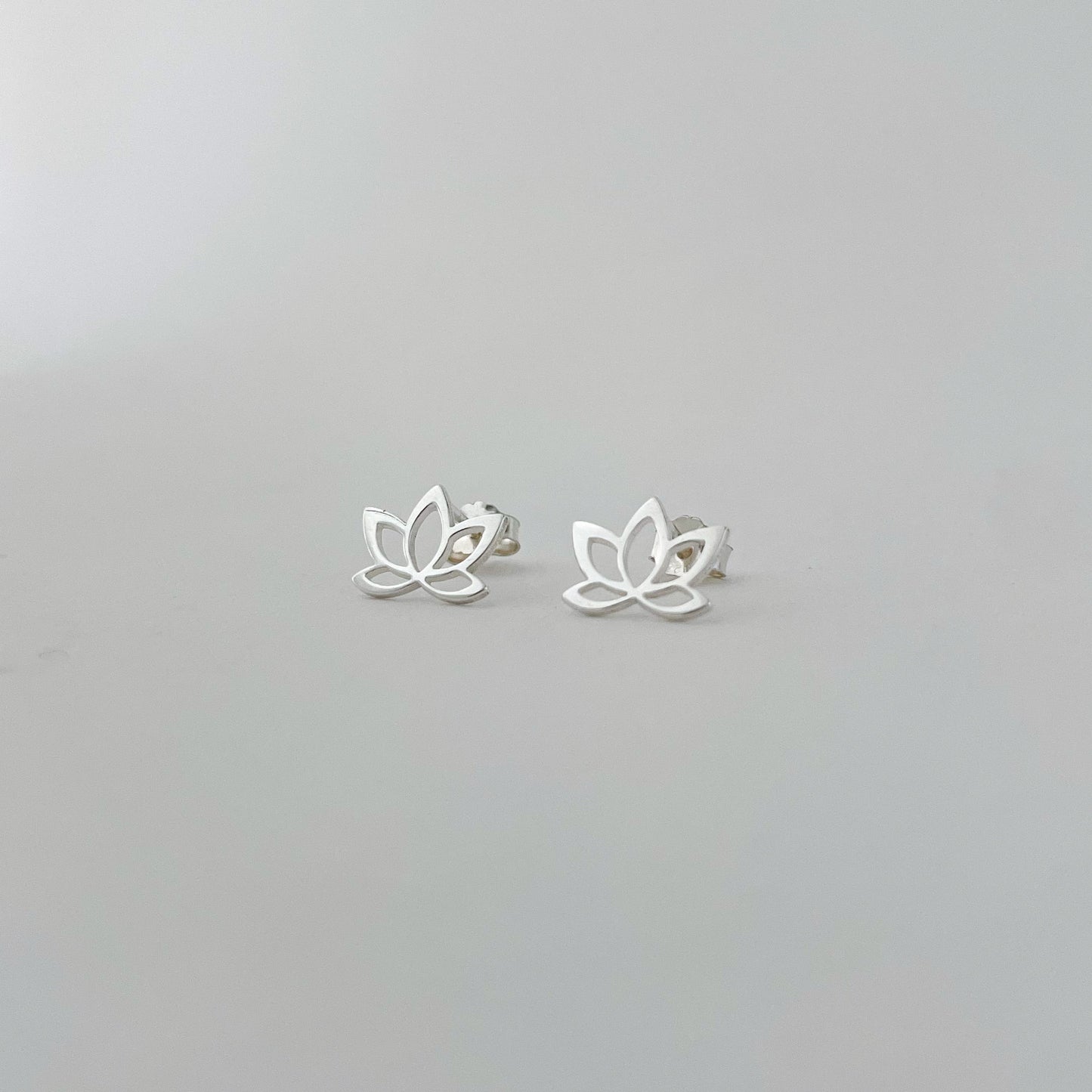 DELICATE LOTUS EARRINGS